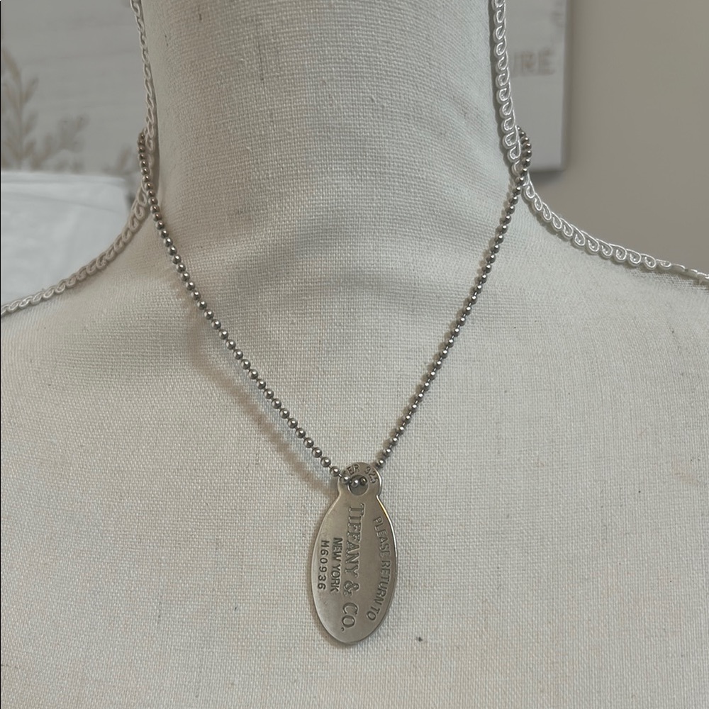 Tiffany & Co. Silver Necklace with Oval Pendant